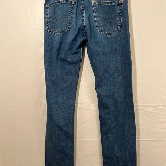 Levi’s 511 Tagged 32x34 but inseam measures 32" - Picture 2 of 8